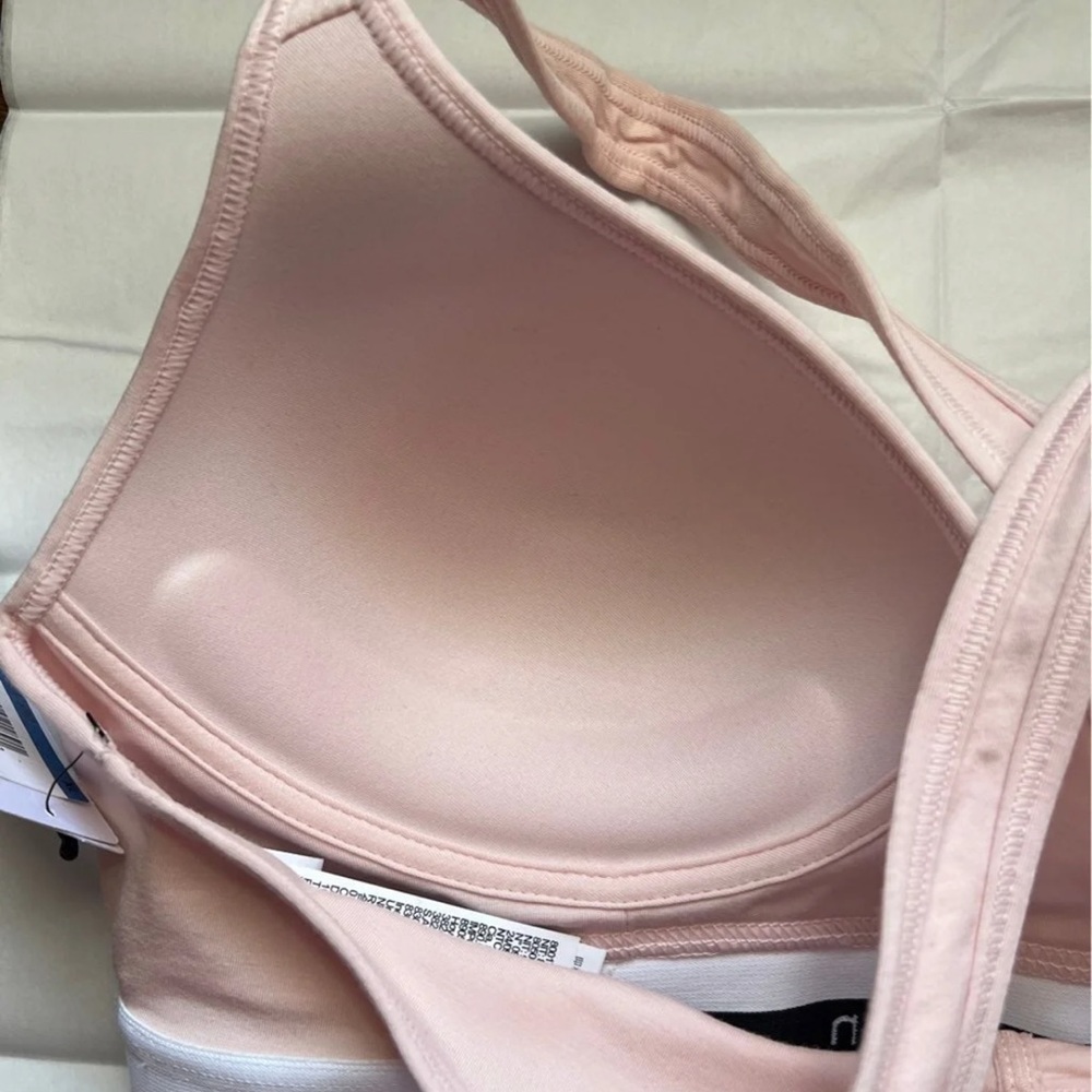Calvin Klein sports bra - Picture 2 of 4